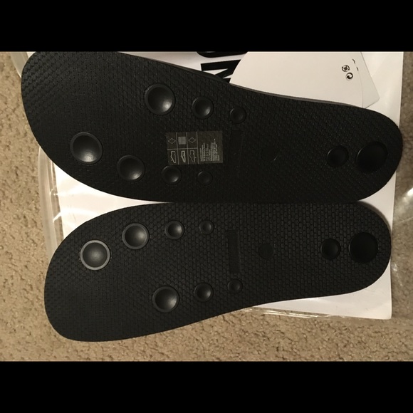 H&M x Moschino Slides with Logo Men’s Black 11.5us - Picture 3 of 6